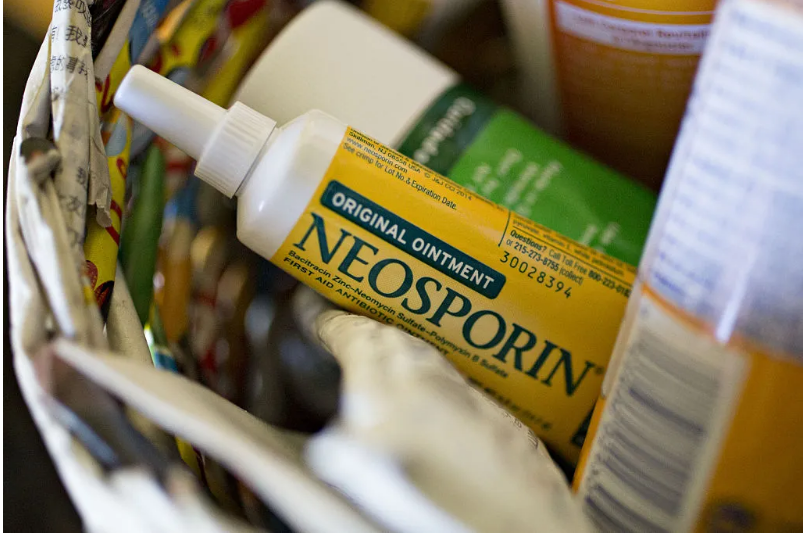 在鼻腔中涂抹孚诺软膏（Neosporin）真的可以帮助预防病毒感染吗？